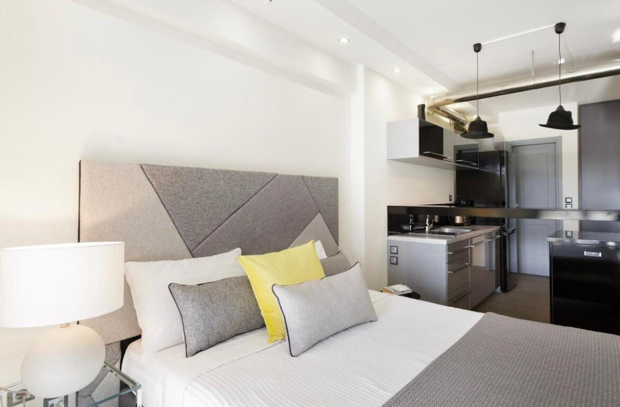 Stylish Boutique Loft With Private Balcony Apartment Athens Exterior photo